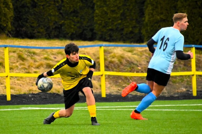 Włókniarz pokonał LUKS Czermna 5:0 w sparingu - Polska Sport